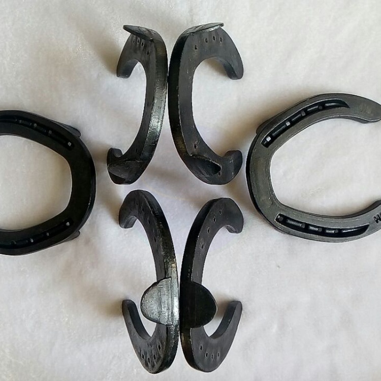 Chinese Factory Direct Supply Drop Forged Steel Horseshoes for Jumping Available in Multiple Sizes with Anti Rust Treatment