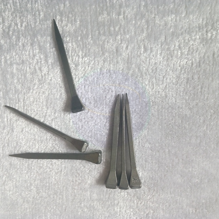 chiodi per ferri di cavallo direttamente dalla fabbrica per servizi di mascalcia, ferro lucidato e antiruggine, modello JC1 49mm, flessibili e durevoli, per applicazioni equestri