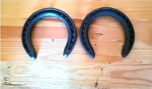 Custom Forged Steel Horse Hooves Antique Imitation Training Horseshoe for Horse Racing and Decoration