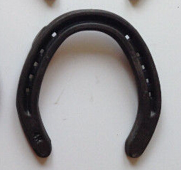 Wedge Horse Foot Shoes Steel Horseshoes 141mm X 142mm X 8mm Durable Black Forged Horseshoe for Equestrian Use