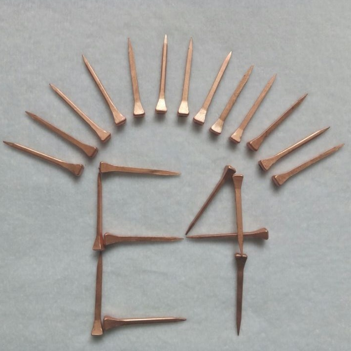 Kupferbeschichtete Rennhufn&auml;gel im Gro&szlig;handel aus Stahl, flexibel und langlebig, Gr&ouml;&szlig;e E4, 475mm, 250 St&uuml;ck pro Schachtel