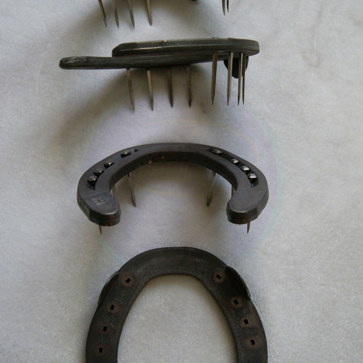 Wholesale Steel Horseshoe Wedding Decoration from Qingdao Relia Metal Products Factory Unique Charm and Good Luck for Your Special Day