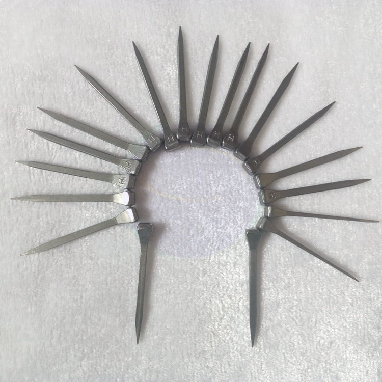 chiodi per ferri di cavallo direttamente dalla fabbrica per servizi di mascalcia, ferro lucidato e antiruggine, modello JC1 49mm, flessibili e durevoli, per applicazioni equestri