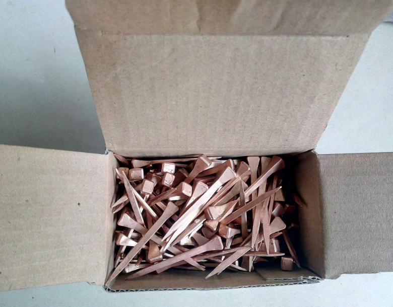 Kupferbeschichtete Rennhufn&auml;gel im Gro&szlig;handel aus Stahl, flexibel und langlebig, Gr&ouml;&szlig;e E4, 475mm, 250 St&uuml;ck pro Schachtel