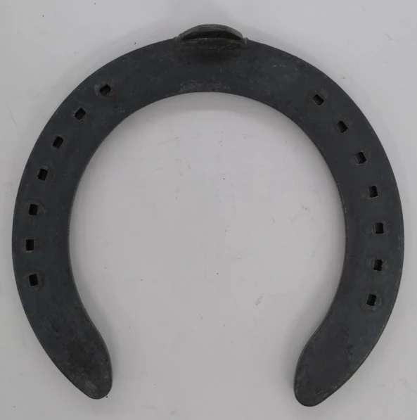 حدوات فولاذية مطروقة لحماية الحافر &mdash; متينة وآمنة لصحة الخيول